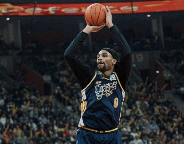 MK体育-萨林杰：辽宁并没有真正限制我们，只是很多空位投篮没能投进